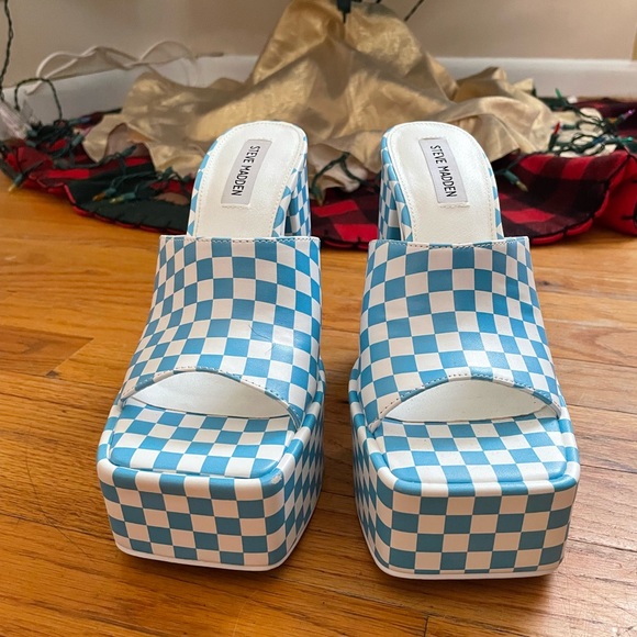 Platform Open Toe Heels - Picture 2 of 3